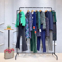 艾秋女裝品牌與武漢服裝尾單批發市場分析